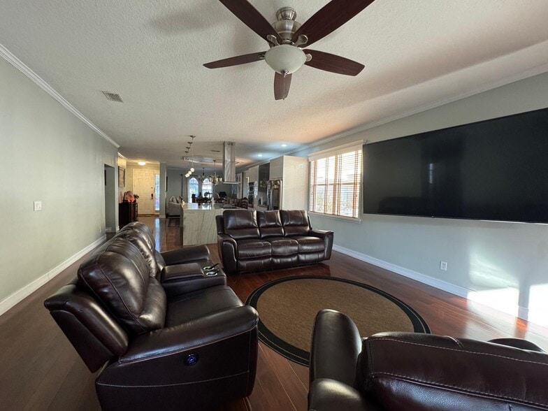 Building Photo - 11745 Via Lucerna Cir