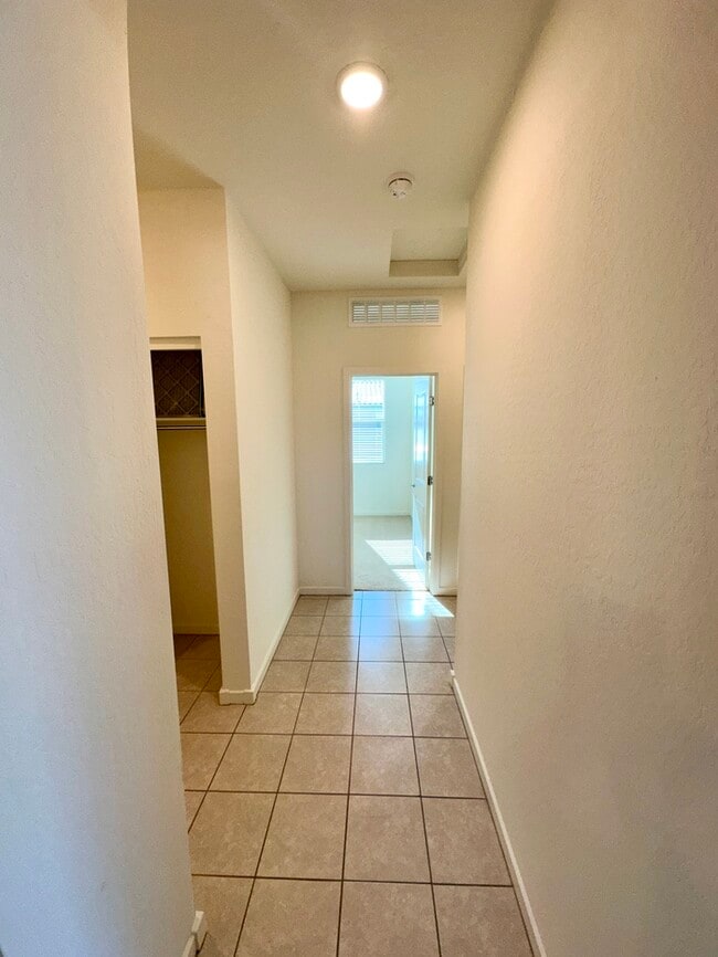 Building Photo - Well maintained single level San Tan Valley home located in Quail Run.