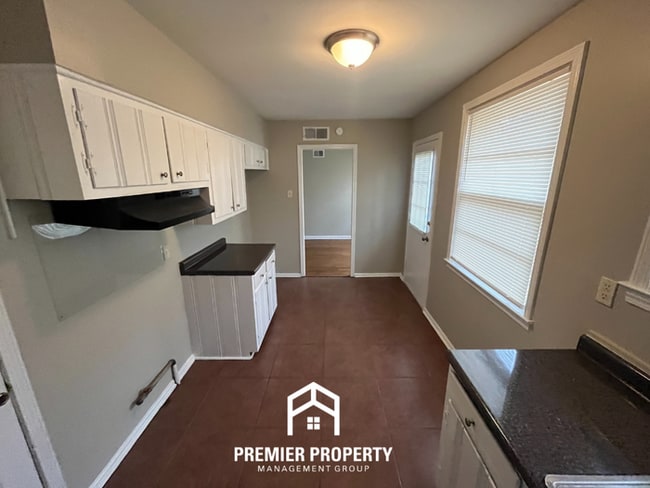 Building Photo - Charming 3BR/1.5BA Memphis Home with Hardwood Floors, Deck & Large Fenced Yard