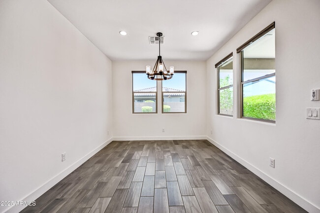 Building Photo - 17163 W Thousand Oaks St