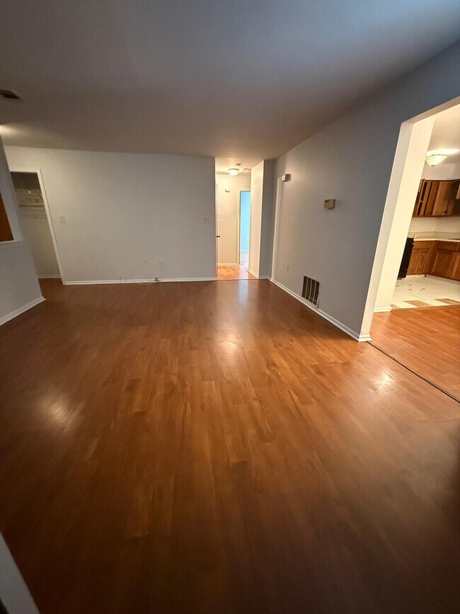 Building Photo - 4706 Boice Dr