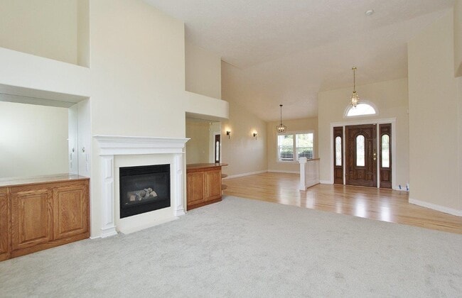 Building Photo - 4109 E Man O War Dr