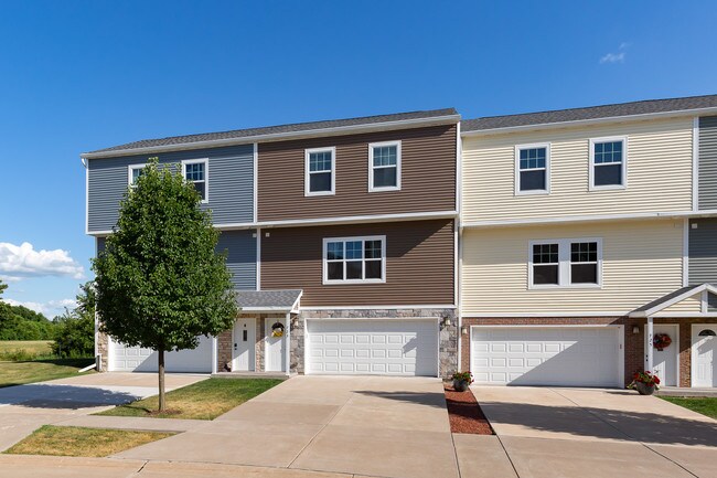 Building Photo - 723 Cox Ct