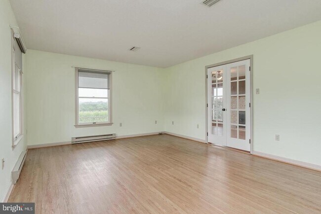 Building Photo - 15529 Dellinger Rd