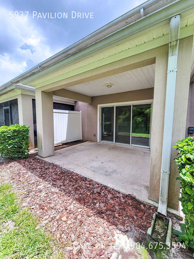 Building Photo - Emerald Preserve Townhome w/Pond Views