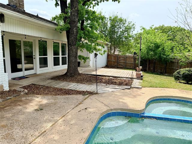 Building Photo - 1827 Rhinevalley Dr