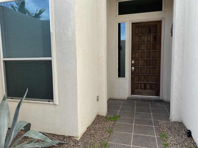 Building Photo - 12564 Western Gull Dr