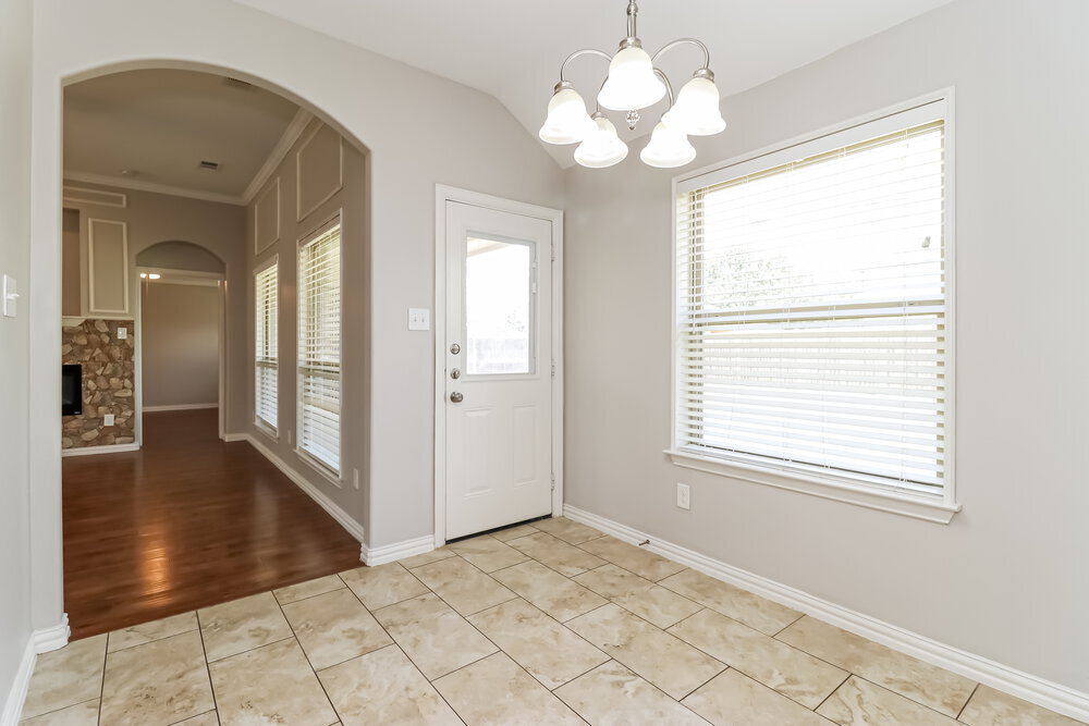 Building Photo - 319 W Little Creek Rd