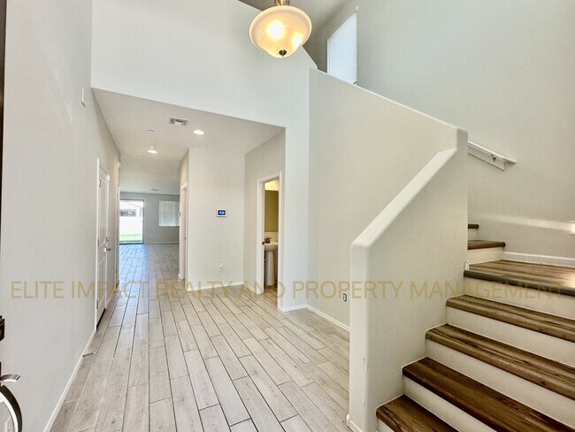 Building Photo - 7201 S Via Gaucho Viejo
