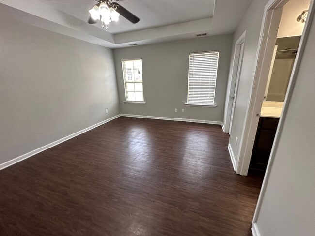 Building Photo - 1307 Larkin Ave