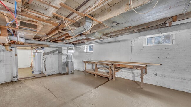 Building Photo - 1118 S 13th St