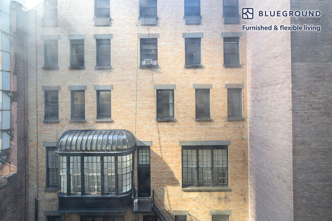 Building Photo - 15 W 55th St