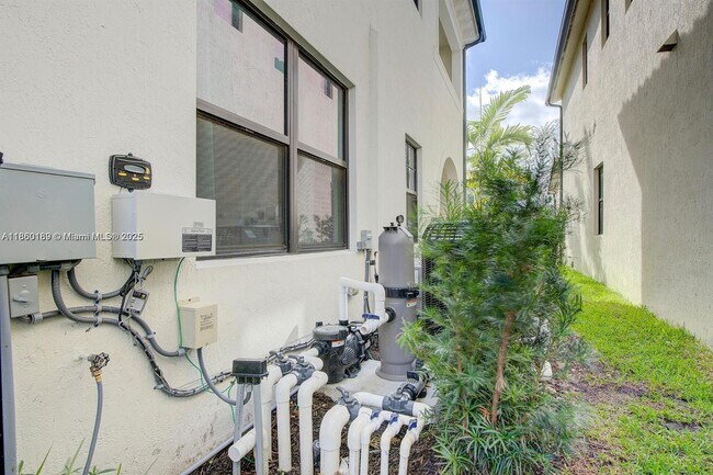 Building Photo - 11849 SW 13th St