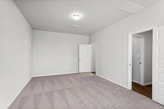 Building Photo - 2607 Totley Rd