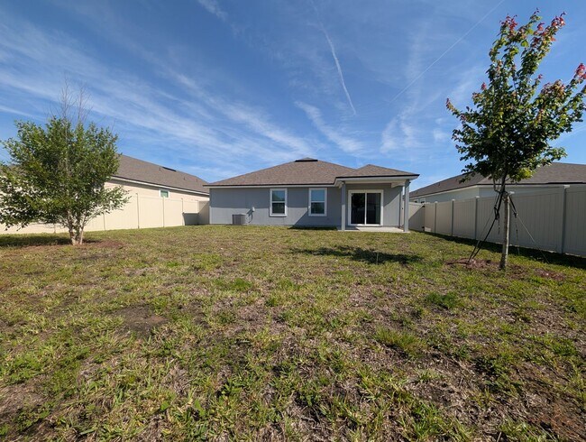 Building Photo - 768 Narvarez Ave