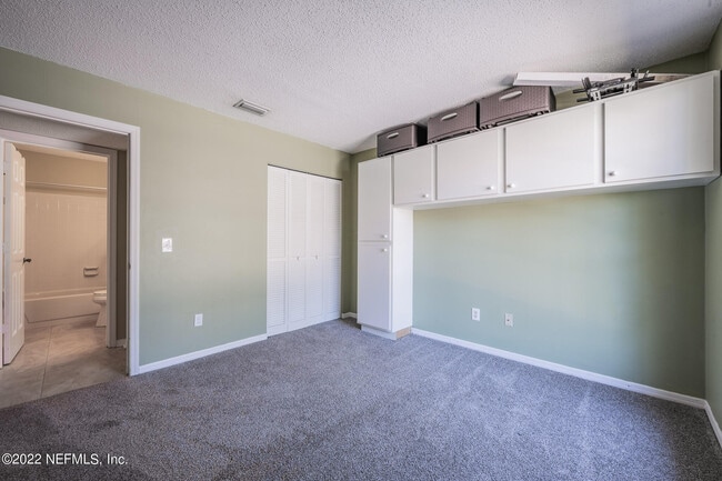 Building Photo - 111 Cranes Lake Dr