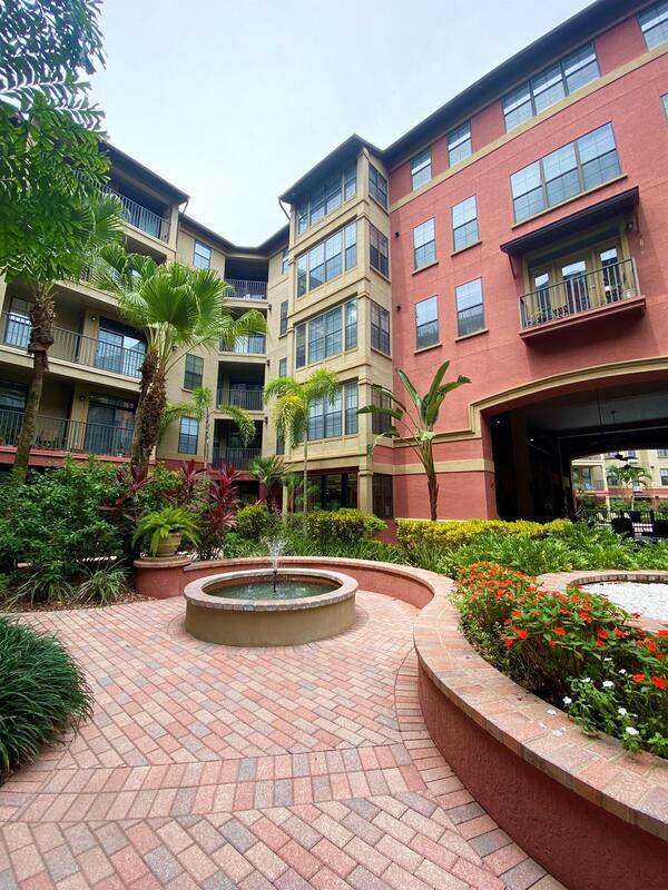 Building Photo - 911 N Orange Ave