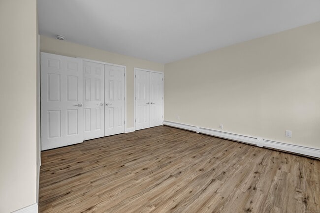 Building Photo - 113 Park Ave