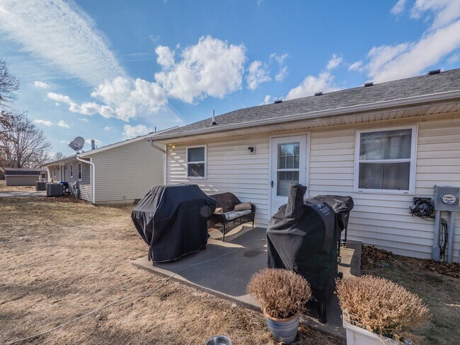 Building Photo - West Torrance Duplex