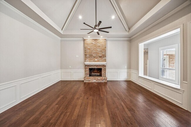 Building Photo - 2900 Creekview Dr