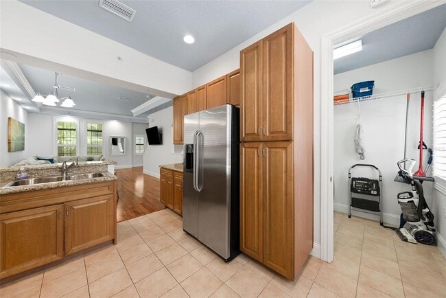 Building Photo - 2211 Soho Bay Ct
