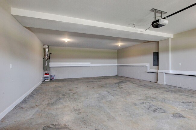 Building Photo - 1121 Cardinal Creek Dr