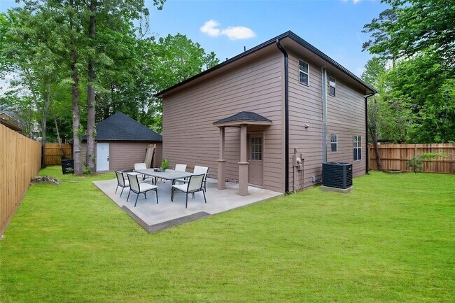 Building Photo - 3718 Treasure Island Dr