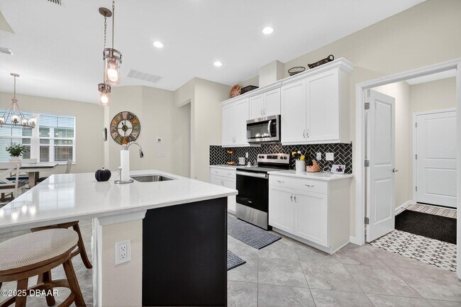 Building Photo - 272 Pop Top Ln