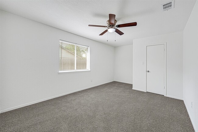 Building Photo - 10206 Sagebluff Dr