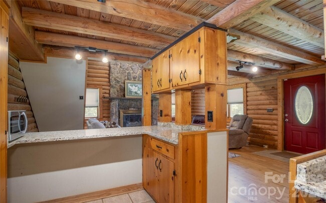 Building Photo - 2038 Toms Creek Rd