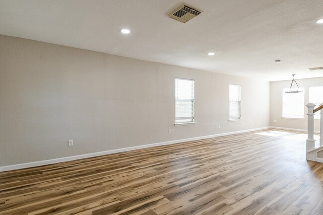 Building Photo - 20807 Lansing Ridge Ln