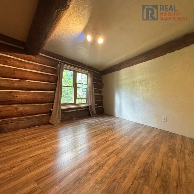 Building Photo - Lynch - 6005 (Olympic group - ADV only)