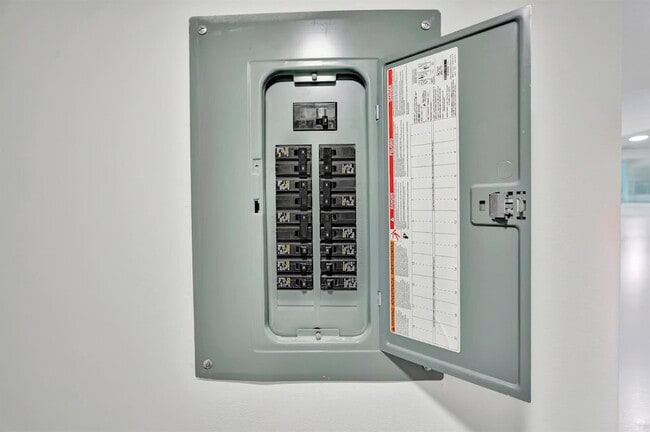 Building Photo - 501 Seafarer Cir