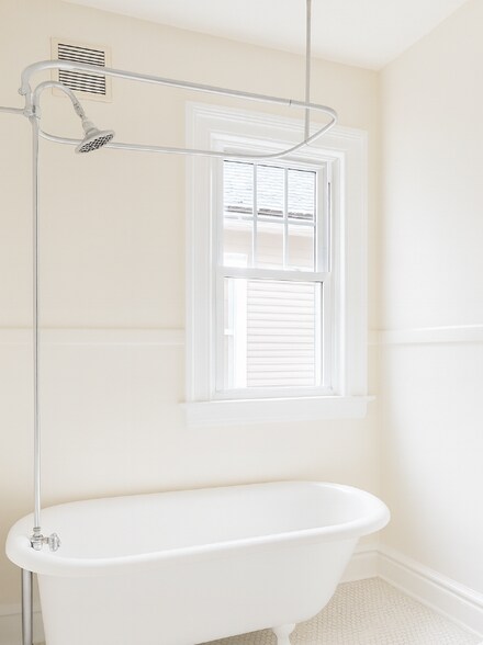 Building Photo - 10 Walden St