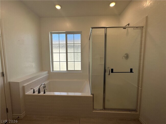 Building Photo - 25 Barbara Ln