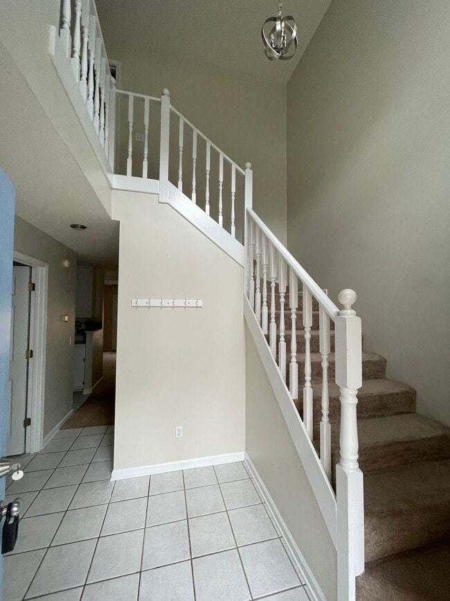 Building Photo - Briarwood West Sudvision - Stainless Steel...