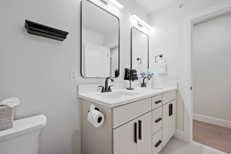 Building Photo - 416 Main St