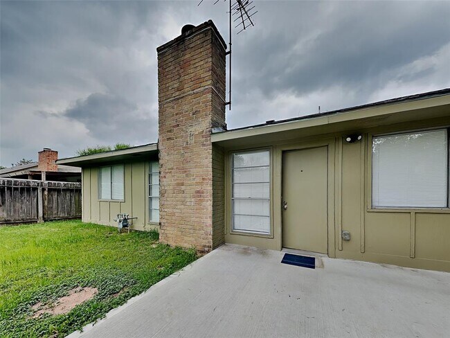 Building Photo - 5523 Cactus Forest Dr