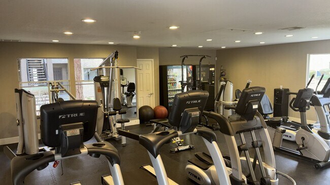Building Photo - AWESOME 2 BEDROOM  CONDO NEAR STRIP W/ VIEWS AND OVERLOOKS POOLS!!!!!!