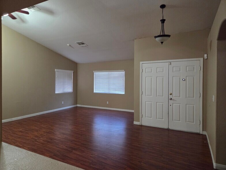 Building Photo - 2602 Roaring Lion Ave