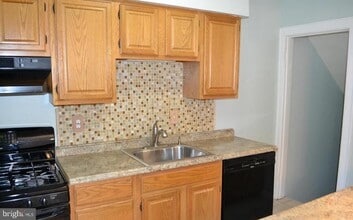 Building Photo - 7034 Dunbar Rd