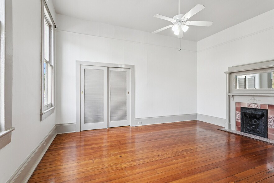 Building Photo - 1412 General Pershing St