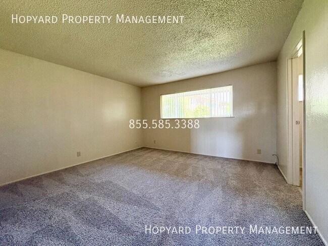 Building Photo - 1711 Tanager Ave