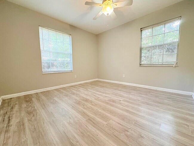 Building Photo - 1840 Devra Dr