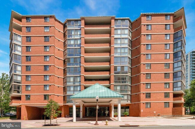 Building Photo - 1001 N Randolph St