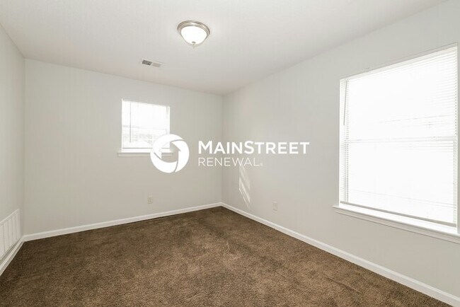 Building Photo - 3 Bedroom Pet-Friendly Home in Memphis, TN with Main Street Renewal