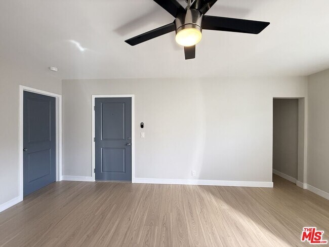 Building Photo - 1505 Cochran Ave