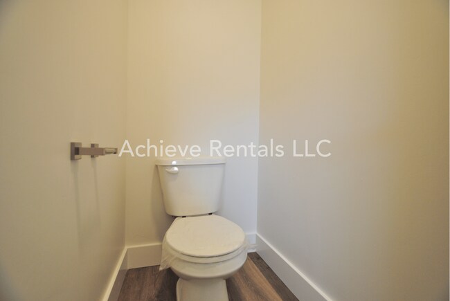 Building Photo - Downtown Logan 3-Bedroom Townhome