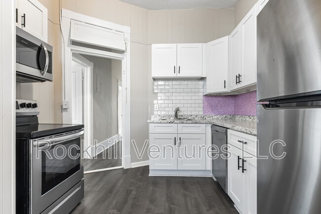 Building Photo - 508 W 42nd St