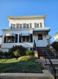 Building Photo - 631 Second Ave